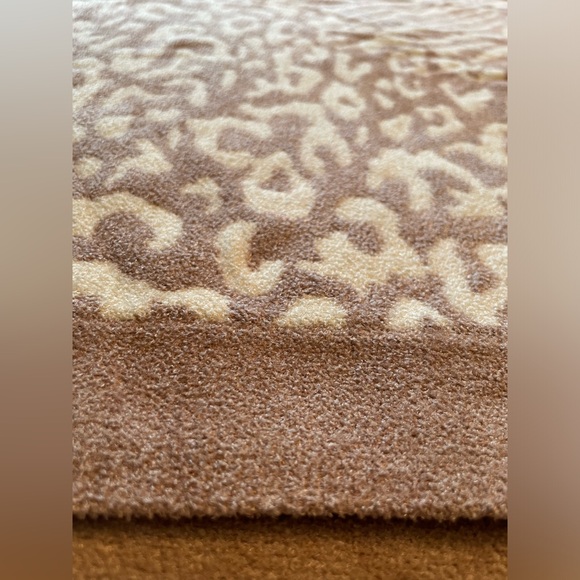 NEW WITH TAGS! Barefoot Dreams Ultra Lite Ocean Breeze PONCHO in Faded Rose OS - Picture 12 of 14